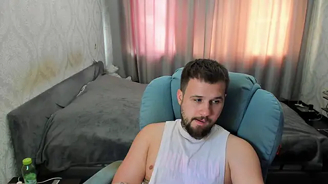 Show de Vladik_b na webcam