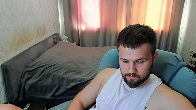 Vladik_b Show Webcam