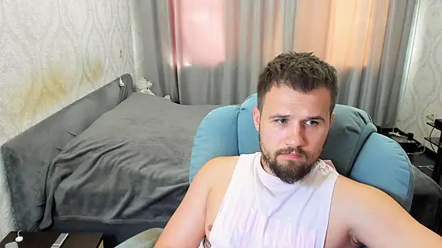 Vladik_b 在線直播表演