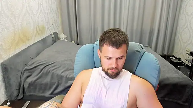 Vladik_b: вебкам-шоу