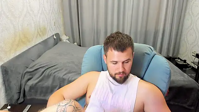 Pokazy przed kamerką – Vladik_b