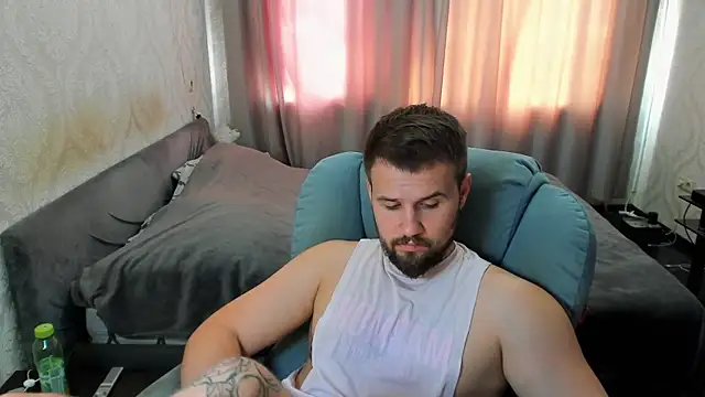 Vladik_b 网络视讯表演