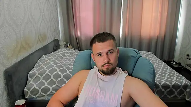 Pokazy przed kamerką – Vladik_b