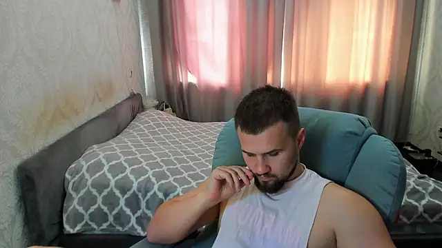 Vladik_b's Webcam Show