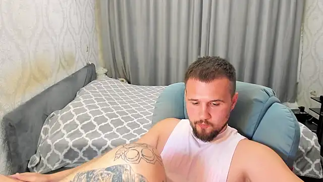 Show modela Vladik_b na web-kameri