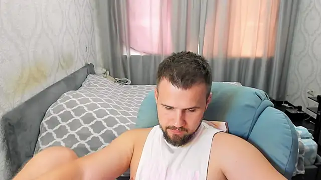 Vladik_b webkamerás műsora