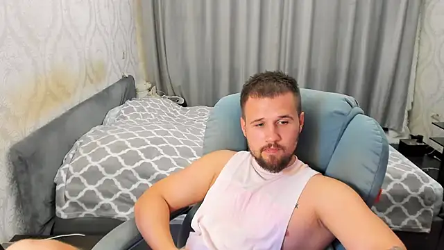 Show modela Vladik_b na web-kameri