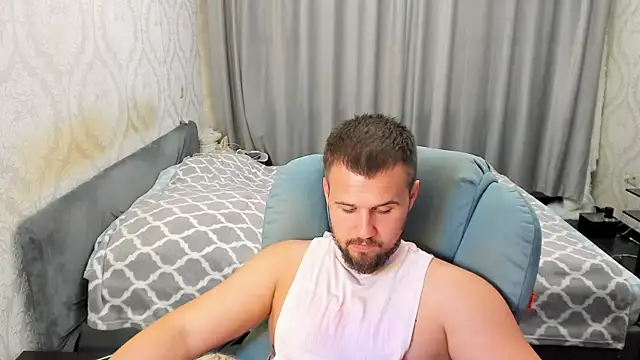 Vladik_b Adlı Modelin Web Kamerası Şovu