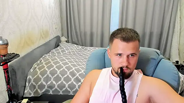 Vladik_b webcam show