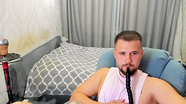 Vladik_b Show Webcam