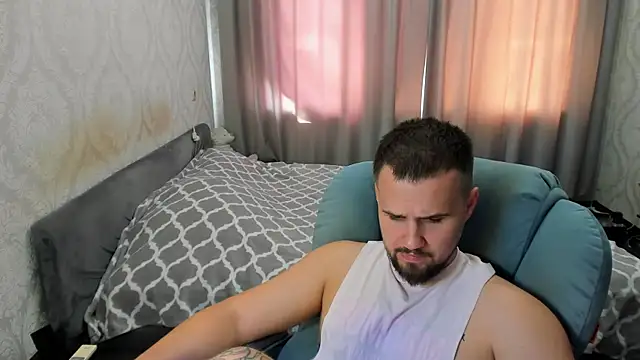 Show modela Vladik_b na web-kameri