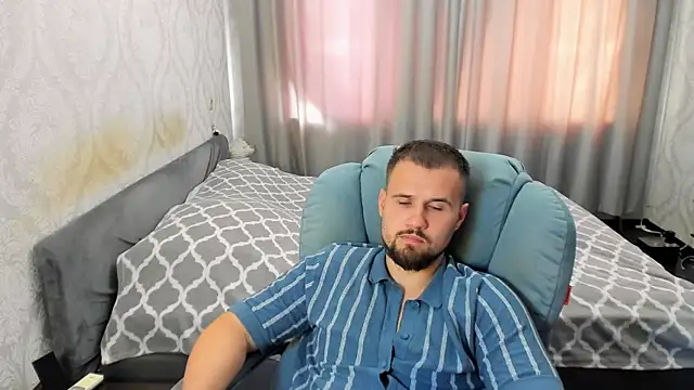 Show de Vladik_b na webcam