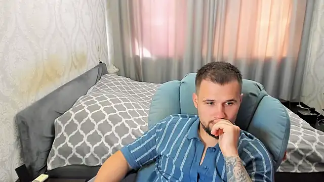 Vladik_b: вебкам-шоу