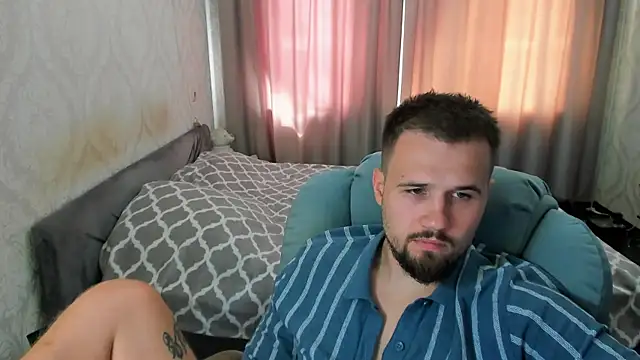 Vladik_b – webcam-show