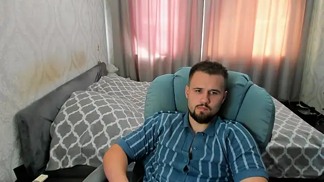 Vladik_b: вебкам-шоу