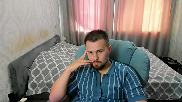 Vladik_b Adlı Modelin Web Kamerası Şovu