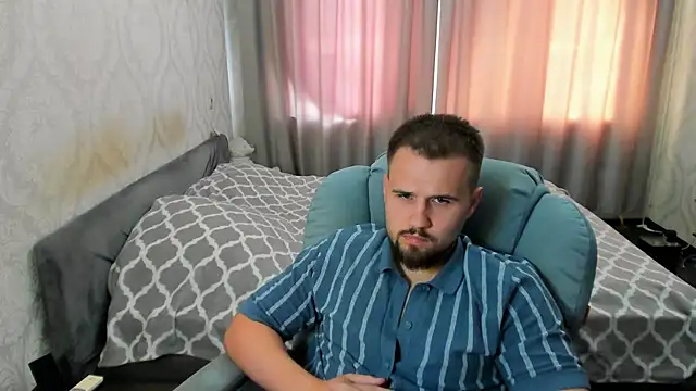 Vladik_b webkamerás műsora