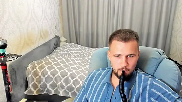 Vladik_b Show Webcam