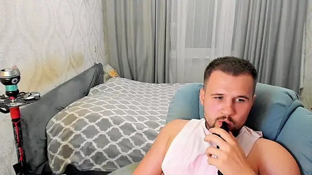 Vladik_b Pertunjukan Webcam