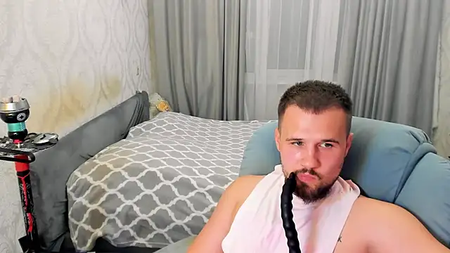Vladik_b 网络视讯表演