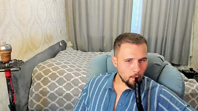 Vladik_b's Webcam Show