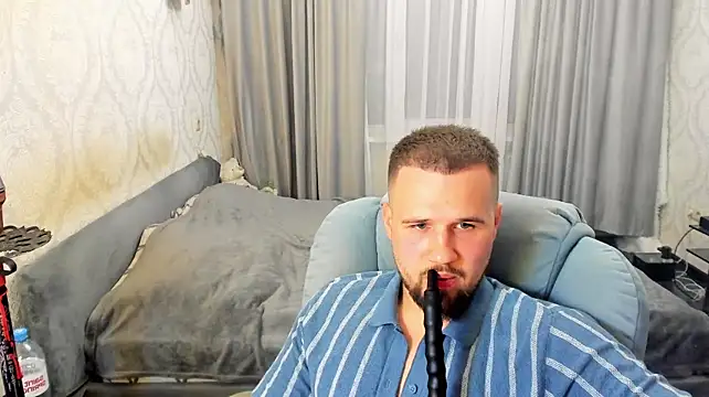 Show de Vladik_b na webcam
