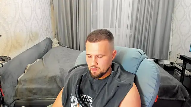 Vladik_b Webcam Show