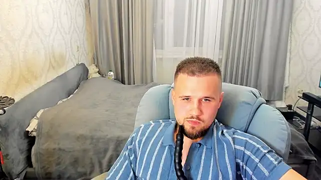 Vladik_b webkamerás műsora