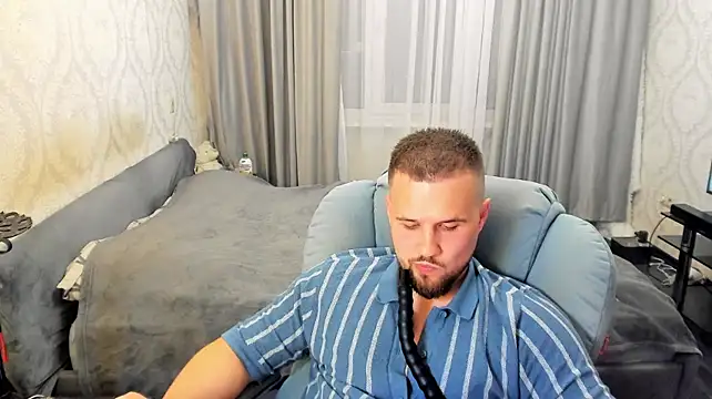 Show de Vladik_b na webcam