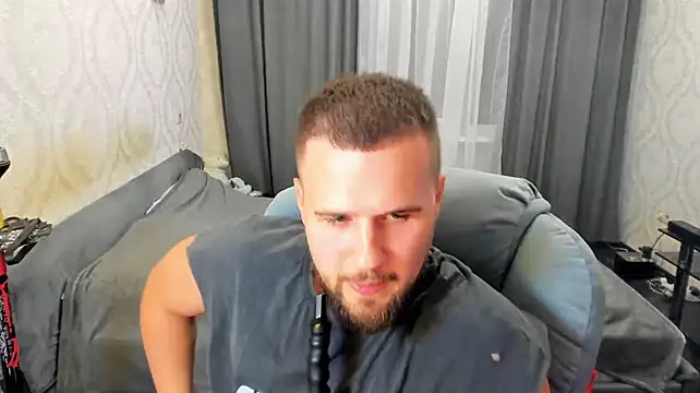 Vladik_b – webcam-show
