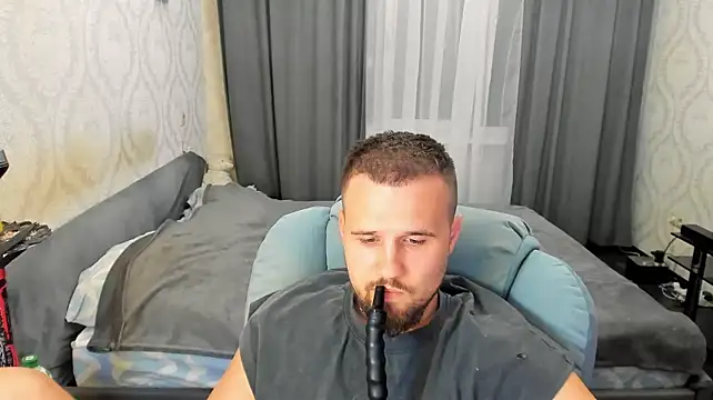 Vladik_b's Webcam Show