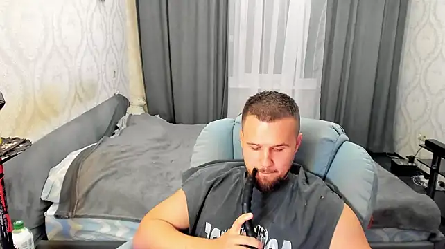 Vladik_b webcam show