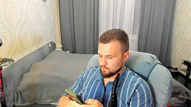 Pertunjukan Kamera Web Vladik_b