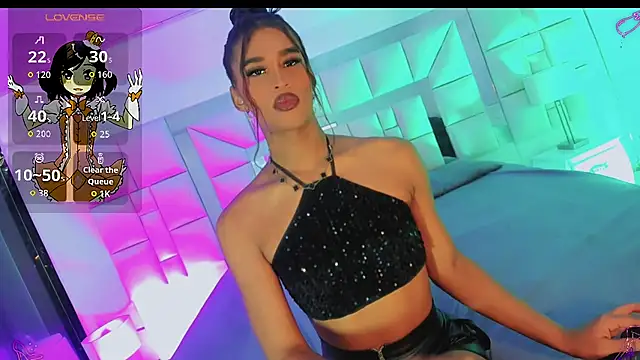 katha_Crawford Show in webcam
