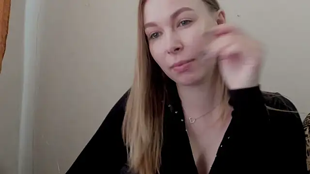 Chat +18 de Dana_flowers ao vivo