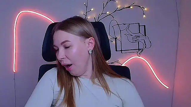 Dana_flowers' Webcam Show