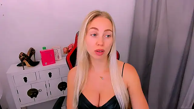 MargaritaRose live XXX chat