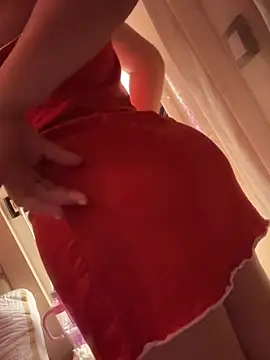 YaraQueen webcam show