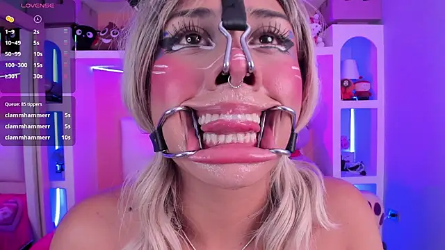 miss___megan Adlı Modelin Canlı XXX Sohbeti