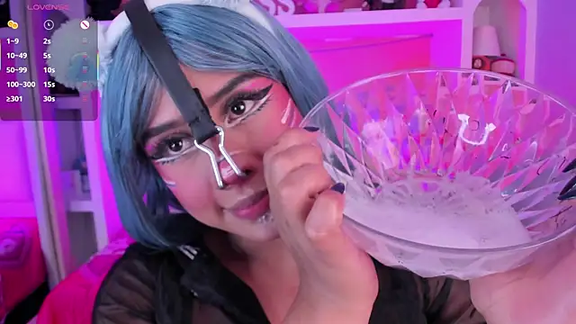 miss___megan Adlı Modelin Canlı XXX Sohbeti