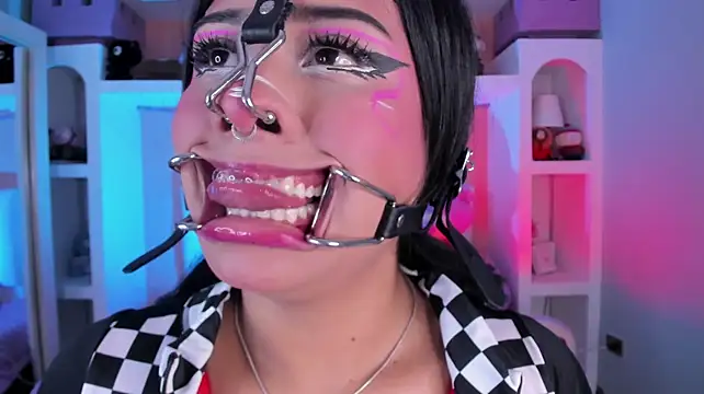 miss___megann Webbikameraesitys