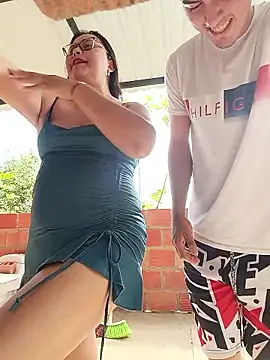 Dirty-Momm-Divorced-Hotのウェブカメラショー