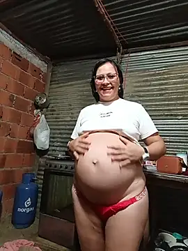 Dirty_Pregnant_Mommy Adlı Modelin Canlı XXX Sohbeti