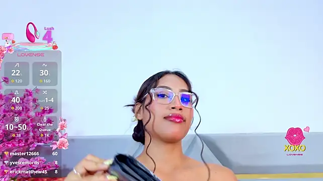 YesyHills' Webcam Show
