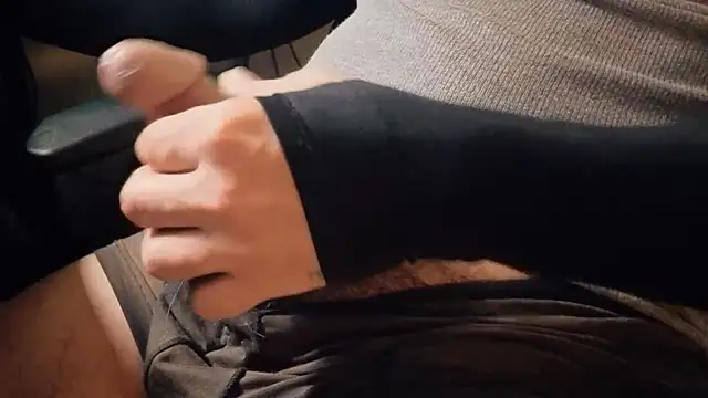 strongdude212 Show Webcam