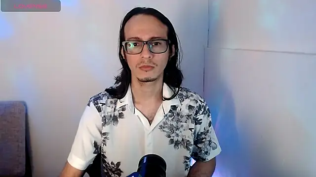 Show modela Damian_Dusk na web-kameri