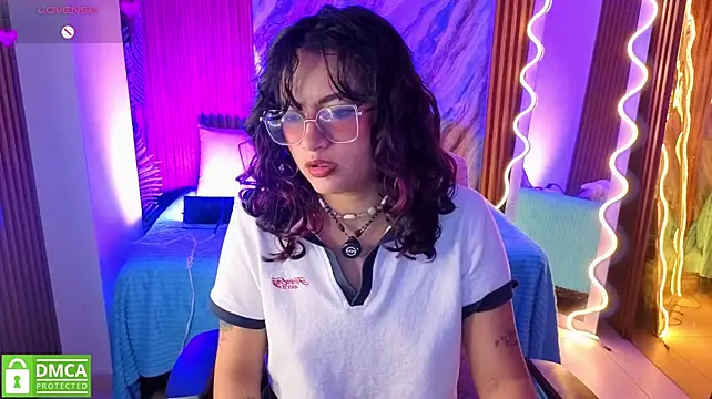 kristen_tay Adlı Modelin Canlı XXX Sohbeti