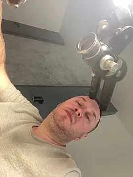 Show modela DorianJeday na web-kameri