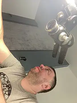 DorianJeday Show in webcam