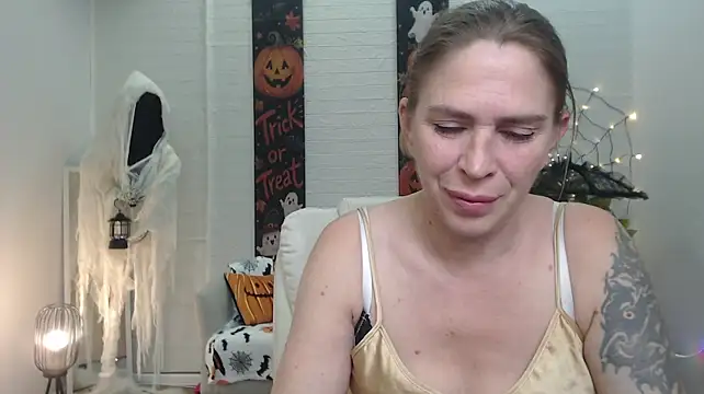 Chatroom XXX en direct de TessaDaybreak
